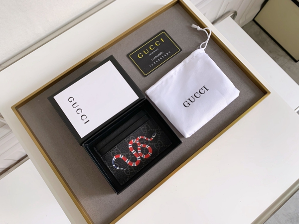 グッチ財布コピー全体デザイン